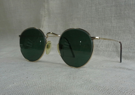 แว่นตาอาร์ติสท์ อิงลิชโกลด์ฟิลด์ ยุค &#039;50s  &#039;หยดน้ำ จอห์น เลนนอน&#039;  Vintage BAO handmade in England