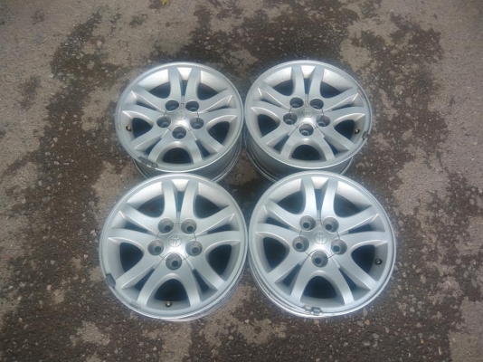 ขายล้อแม็ก Toyota Tiger D4D สีเดิมโรงงาน ขอบ 15 4 วง ราคา 5,500 บาท ขายล้อแม็ก Toyota Tiger D4D สีเดิมโรงงาน ขอบ 15 4 วง ราคา 5,500 บาท