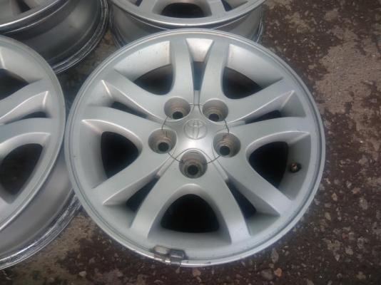 ขายล้อแม็ก Toyota Tiger D4D สีเดิมโรงงาน ขอบ 15 4 วง ราคา 5,500 บาท