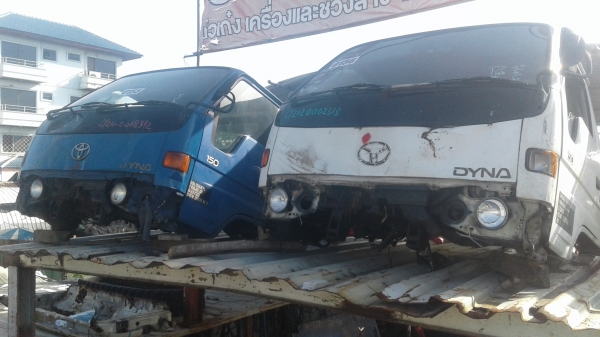 หัวเก๋ง TOYOTA DYNA เก่านอก