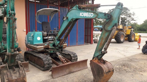 รถขุด Kobelco SK030 รถใช้งานในญี่ปุ่น นำเข้าแท้ 100\% สวยมาก