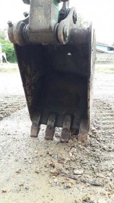 รถขุด Komatsu PC25-7 รถใช้งานในญี่ปุ่น นำเข้าแท้ 100\% ทุกคัน รถขุด Komatsu PC25-7 รถใช้งานในญี่ปุ่น นำเข้าแท้ 100\% ทุกคัน