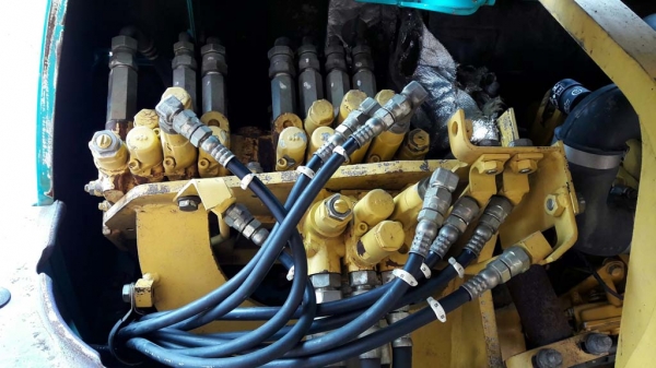 รถขุด Komatsu PC25-7 รถใช้งานในญี่ปุ่น นำเข้าแท้ 100\% ทุกคัน