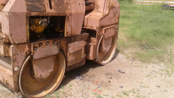 รถบดสั่นเสทือนขนาด4ตัน KOMATSU พร้อมใช้งาน