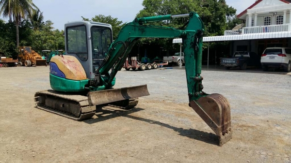 รถขุด Komatsu PC40MR-1 เก่าญี่ปุ่นแท้ เพิ่งเดินทางถึงไทย รถขุด Komatsu PC40MR-1 เก่าญี่ปุ่นแท้ เพิ่งเดินทางถึงไทย