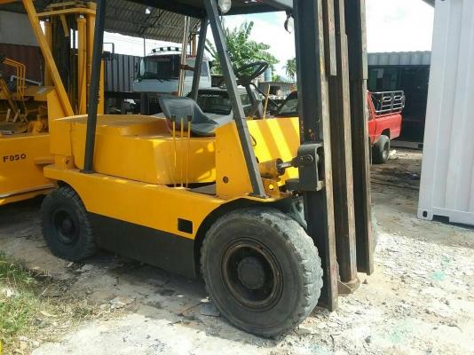 รถโฟลคลิฟท์ ขนาด 4 ตัน รถไม่มีเล่มทะเบียน รถโฟลคลิฟท์ ขนาด 4 ตัน รถไม่มีเล่มทะเบียน