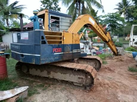 KOMATSU PC 60-3