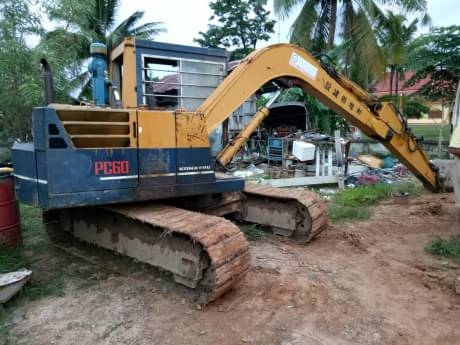 KOMATSU PC 60-3