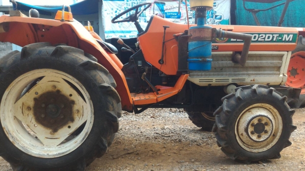 สามย่านแทรคเตอร์  ขายรถไถ KUBOTA L2002DT  เครื่องดี เกียร์ดี ราคา 75,000 มีรถขนส่งบริการ ร้านสามย่านแทรคเตอร์ อ.แกลง จ.ระยอง 0897489639,0818618678,0899347475 id line=0897489639 id line=0818618678 id line=0899347475