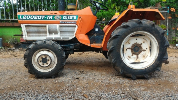 สามย่านแทรคเตอร์  ขายรถไถ KUBOTA L2002DT  เครื่องดี เกียร์ดี ราคา 75,000 มีรถขนส่งบริการ ร้านสามย่านแทรคเตอร์ อ.แกลง จ.ระยอง 0897489639,0818618678,0899347475 id line=0897489639 id line=0818618678 id line=0899347475