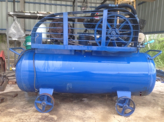 ขายปั้มลม PUMA 260 ลิตร มอเตอร์มิตซู 5แรง 3เฟส สภาพดีมาก ขายปั้มลม PUMA 260 ลิตร มอเตอร์มิตซู 5แรง 3เฟส สภาพดีมาก