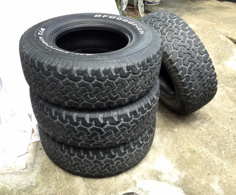 ยางBF All-Terrain 265/75/16 ตัวหนังสือขาว สภาพดี4เส้น ยางBF All-Terrain 265/75/16 ตัวหนังสือขาว สภาพดี4เส้น