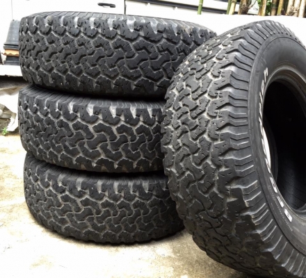 ยางBF All-Terrain 265/75/16 ตัวหนังสือขาว สภาพดี4เส้น ยางBF All-Terrain 265/75/16 ตัวหนังสือขาว สภาพดี4เส้น