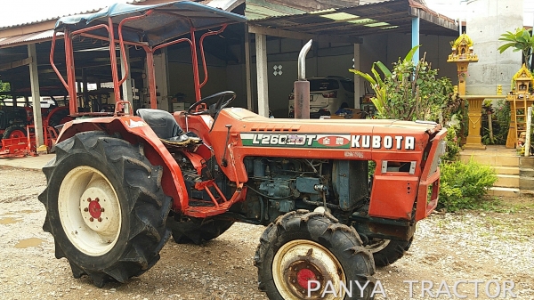 รถเข้าใหม่#ปัญญาแทรคเตอร์..จัดมาให้ครับ ด่วน 75,000 บาท.  คูโบต้า L2602DT 26 แรงม้า 4WD ตัวเปล่า สภาพเดิมๆ จัดส่ง อ.บึงสามพัน จ.เพชรบูรณ์