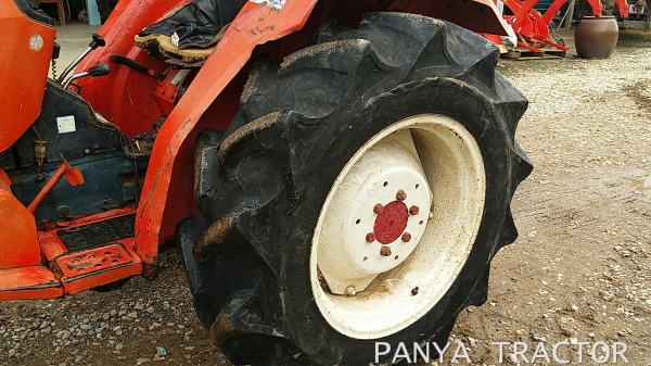 รถเข้าใหม่#ปัญญาแทรคเตอร์..จัดมาให้ครับ ด่วน 75,000 บาท.  คูโบต้า L2602DT 26 แรงม้า 4WD ตัวเปล่า สภาพเดิมๆ จัดส่ง อ.บึงสามพัน จ.เพชรบูรณ์