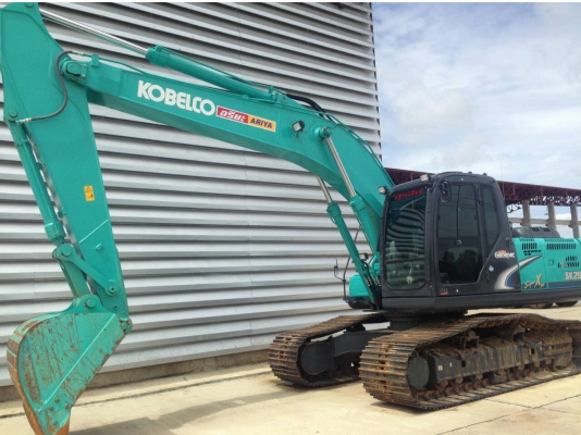 ขายรถแบ็คโฮ KOBELCO SK200-8 Yn12 ใช้งานไม่ถึงปี เพียง 1 พันชั่วโมง มีจำนวน 2 คัน