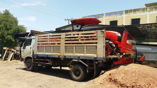 รถเข้าใหม่#ปัญญาแทรคเตอร์..จัดมาให้ครับ ด่วน 480,000 บาท.  คูโบต้า L4708SP (441ชม.) ใบมีดคานล่างFD185F ผานพรวน6&times;24เฮฟวี่พลัส สีเดิมๆ สภาพพร้อมใช้ จัดส่ง อ.พรานกระต่าย จ.กำแพงเพชร