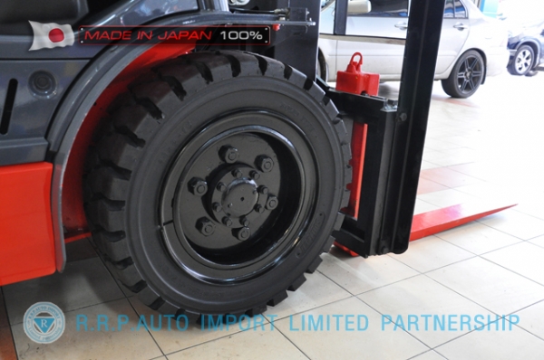 ขายรถโฟล์คลิฟท์มือสอง TOYOTA รุ่น 8FG30-10596 นำเข้าจากประเทศญี่ปุ่น 100\% ไม่เคยใช้งานในไทย