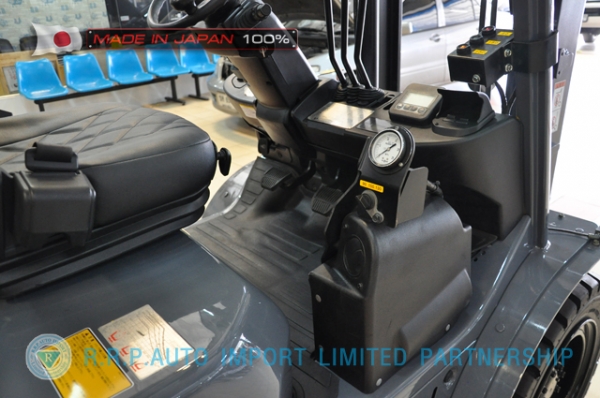 ขายรถโฟล์คลิฟท์มือสอง TOYOTA รุ่น 8FG30-10596 นำเข้าจากประเทศญี่ปุ่น 100\% ไม่เคยใช้งานในไทย