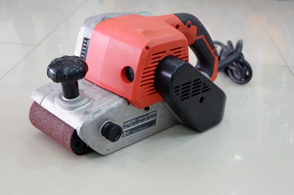 เครื่องขัดกระดาษทรายสายพาน 4 นิ้ว รถถัง MAKTEC MT941 ของแท้ สภาพใหม่