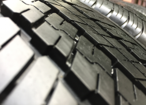 ยาง Dunlop 225 60 18 ปี15 ดอกเต็ม เนื้อนิ่มๆ ใช้ยาว ราคาไม่แพง