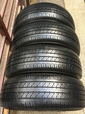 ยาง Dunlop 215 65 16 ปี16 ดอกเต็ม ไม่มีปะ ใช้ยาว ราคาไม่แพง