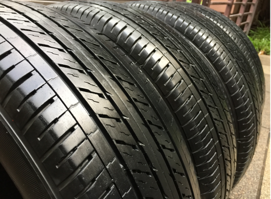 ยาง Dunlop 215 65 16 ปี16 ดอกเต็ม ไม่มีปะ ใช้ยาว ราคาไม่แพง ยาง Dunlop 215 65 16 ปี16 ดอกเต็ม ไม่มีปะ ใช้ยาว ราคาไม่แพง