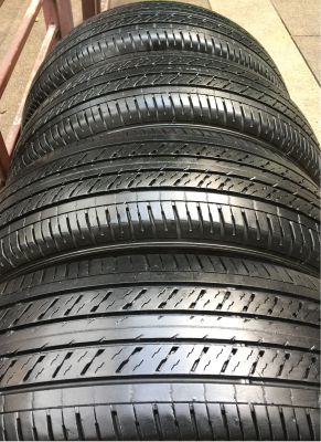 ยาง Dunlop 215 65 16 ปี16 ดอกเต็ม ไม่มีปะ ใช้ยาว ราคาไม่แพง