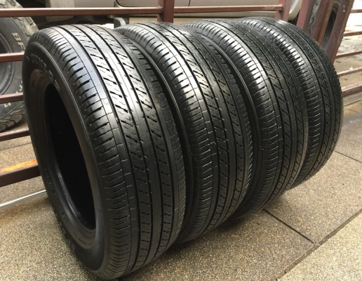 ยาง Dunlop 215 65 16 ปี16 ดอกเต็ม ไม่มีปะ ใช้ยาว ราคาไม่แพง