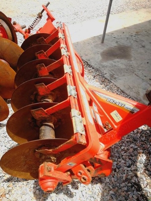 คูโบต้า L4708SP 2 เพลา ชุดดันหน้าช้าง ผานหลังใหม่ CMT6X24 ทำงาน 360 ชั่วโมง ปี 2558..เอกสารพร้อม..สีเดิมๆโรงงาน 100\% คูโบต้า L4708SP 2 เพลา ชุดดันหน้าช้าง ผานหลังใหม่ CMT6X24 ทำงาน 360 ชั่วโมง ปี 2558..เอกสารพร้อม..สีเดิมๆโรงงาน 100\%