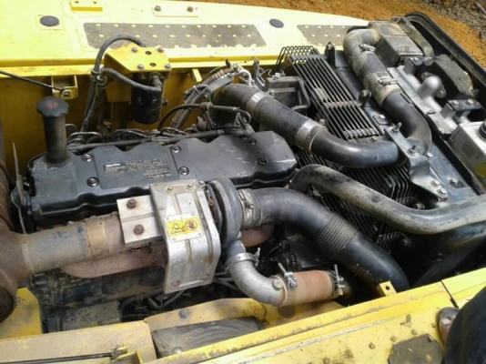 รถขุด KOMATSU PC200-8