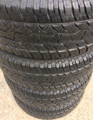 ขายยาง MAXXIS AT 265/70/16 สวยๆ ขายยาง MAXXIS AT 265/70/16 สวยๆ