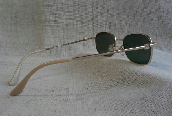 แว่นตาที่สุดแห่งที่สุดของแบรนด์เนมฝรั่งเศส  Authentic YVES SAINT LAURENT handmade in Paris, France