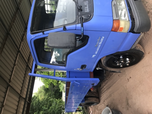 ขายรถบรรทุก 6 ล้อ ISUZU NKR 130 ขายรถบรรทุก 6 ล้อ ISUZU NKR 130
