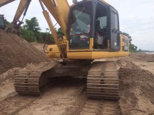 ขายด่วน รถแบคโฮ  KOMATSU-8  สภาพดีมาก 78000 ชั่วโมง  พร้อมใช้งาน  ติดต่อด่วน