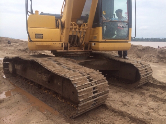 ขายด่วน รถแบคโฮ  KOMATSU-8  สภาพดีมาก 78000 ชั่วโมง  พร้อมใช้งาน  ติดต่อด่วน