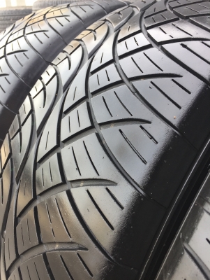 ยาง Nitto nt 420 265-60-18 ปี 12 ครบชุด 4 เส้น 8500  สวยๆไม่บวมไม่กินข้างดอกยางเหลือเยอะเอาไปวิ่งกันใด้อีกยาวค่ะ