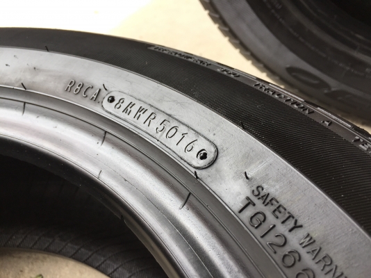 ยาง Dunlop 185-60-15 ปี 16 ครบชุด 4 เส้น 3500  สภาพสวยๆไม่มีปะไม่บวมไม่กินข้าง ดอกยางเหลือเยอะเอาไปวิ่งกันใด้อีกยาวค่ะ