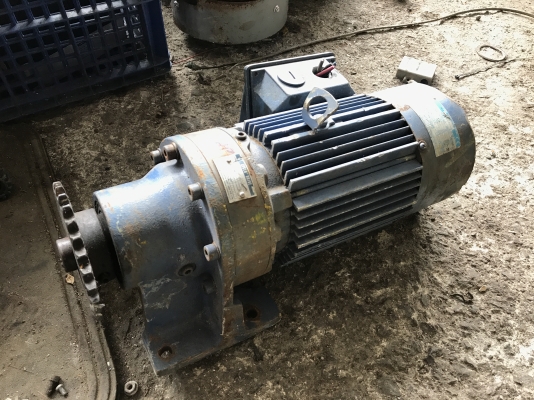 ขายมอเตอร์เกียร์ Cycro drive Sumitomo 1HP. 380V อัตราทด 1:29 มีระบบเบรคในตัว สภาพสวยเดิมๆ วิ่งนิ่ม พร้อมใช้งาน มีหลายตัวครับ