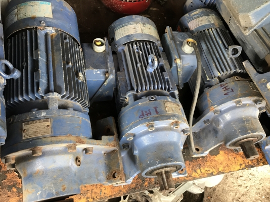 ขายมอเตอร์เกียร์ Cycro drive Sumitomo 1HP. 380V อัตราทด 1:29 มีระบบเบรคในตัว สภาพสวยเดิมๆ วิ่งนิ่ม พร้อมใช้งาน มีหลายตัวครับ