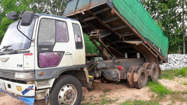 ขายด่วน 10ล้อ HINO 3H แม่ลูกดั้ม สภาพพร้อมใช้งาน เอกสารเล่มทะเบียน สนใจสอบถาม 093-0764943 ขายด่วน 10ล้อ HINO 3H แม่ลูกดั้ม สภาพพร้อมใช้งาน เอกสารเล่มทะเบียน สนใจสอบถาม 093-0764943