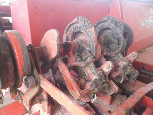 ขายตามสภาพ เครื่องอัดฟาง นิวฮอลแลนด์ 370 ใช้งานปกติ ขายตามสภาพ เครื่องอัดฟาง นิวฮอลแลนด์ 370 ใช้งานปกติ