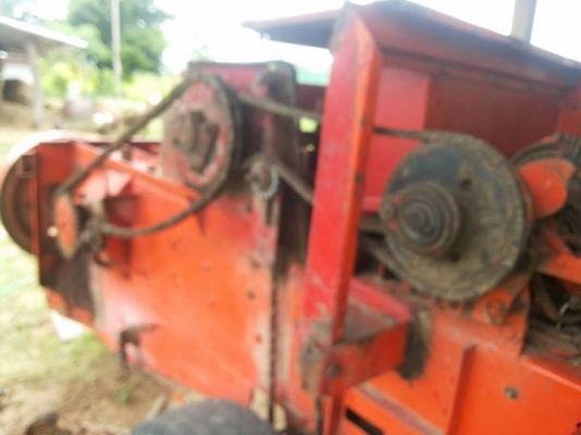 ขายตามสภาพ เครื่องอัดฟาง นิวฮอลแลนด์ 370 ใช้งานปกติ ขายตามสภาพ เครื่องอัดฟาง นิวฮอลแลนด์ 370 ใช้งานปกติ