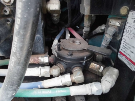 รถขุด Kobelco SK135SR-2 YY05-12512 ปี2008