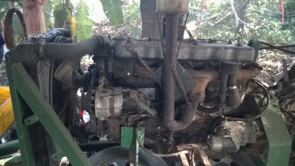 ขายเครื่องยนต์ isuzu 6 สูบ 6BB1  พร้อมเกียร์+ปั๊มน้ำ SAFARI มีแท่นลาก