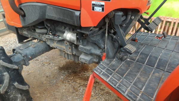 สามย่านแทรคเตอร์  ขายรถไถ KUBOTA L4708 รถไร่ สภาพสวยๆ เดิมๆ เครื่องแน่น เกียร์ดี ไฮดรอลิกดี ราคา 310,000 มีรถขนส่งบริการ ร้านสามย่านแทรคเตอร์ อ.แกลง จ.ระยอง 0897489639,0818618678,0899347475 id line=0897489639 id line=0818618678 id line=0899347475