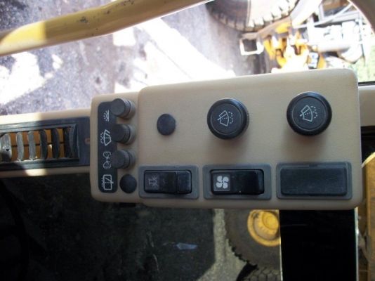 รถเกรด CAT 140H # 2ZK03187 มือสองอเมริกา