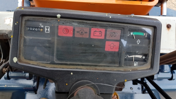 ขายด่วนรถยกดีเซล TOYOTA 5FD25ยก2.5ตันเสาสูง4เมตรเปลียนยางตันใหม่ให้6เส้นรถนอกนำเข้ายังไม่เคยใช้งานในเมืองไทยเลย