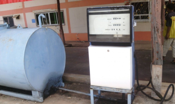 ขายยกชุด ถังน้ำมัน 2 ใบพร้อมหัวจ่าย