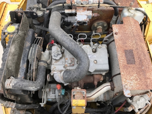 ขายรถบด3ตัน HITACHIรุ่นCC135นำเข้าญี่ปุ่นไม่เคยใช้งานในไทย หน้าเหล็กหลังยาง ขับ2เพลาเอวอ่อน เครื่องอีซูซุ3สูบ สภาพดีพร้อมใช้งาน มีให้เลือกหลายคันหลายขนาดLine:Jiraroj2909